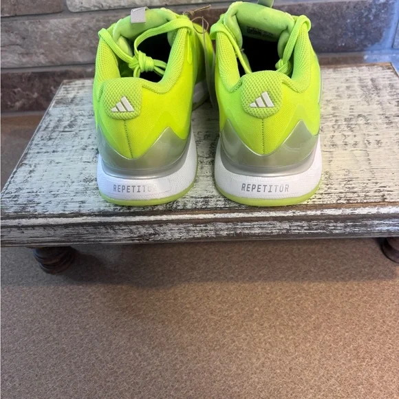 adidas Avacourt 2 Neon Lime athletic Tennis Shoes- NWT - women size 6- no box - Picture 5 of 5